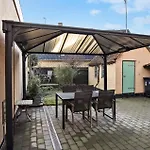 Lovely In With Wifi Дом отдыха